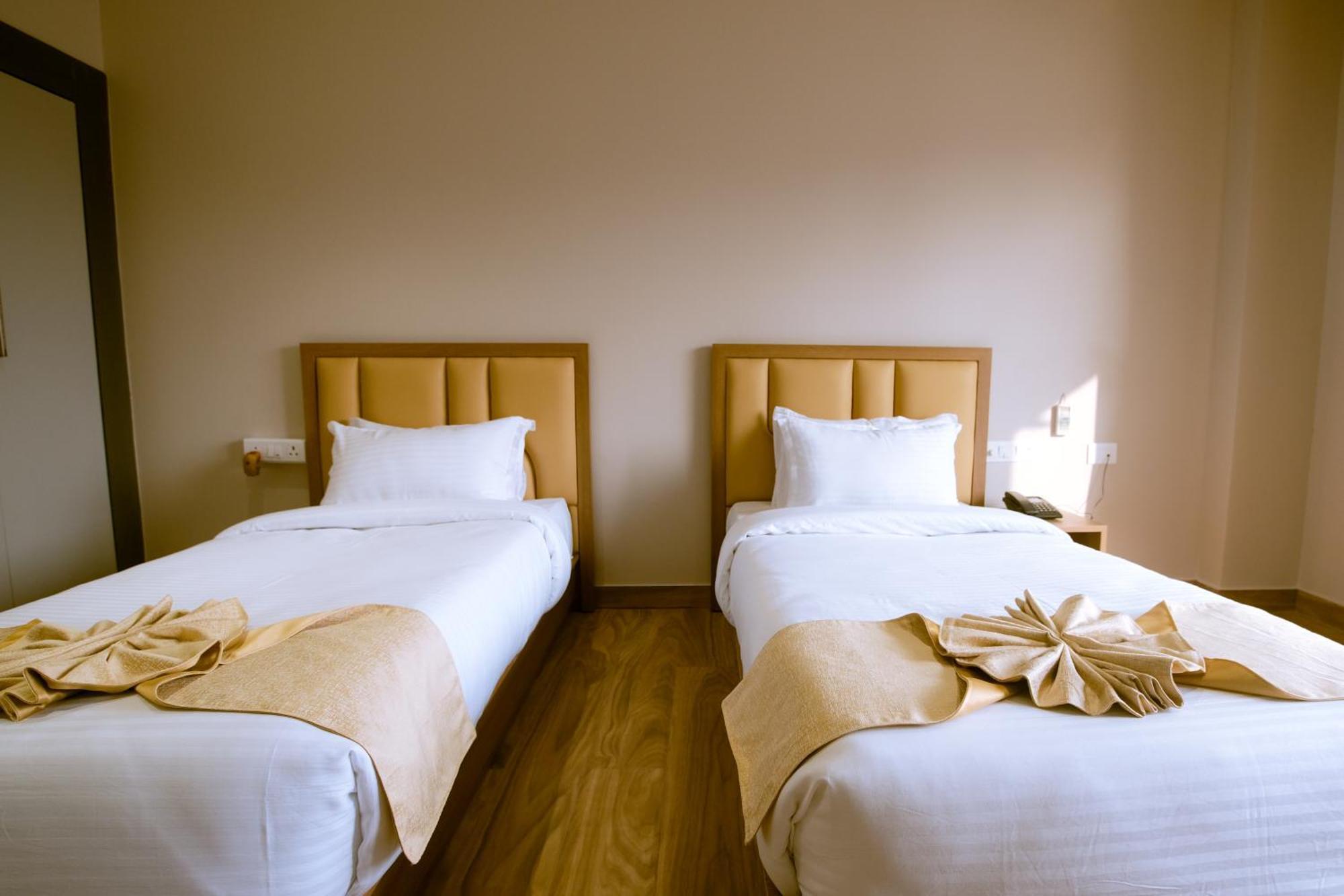 Finn'S Weaver Resort, Kāziranga Kültér fotó