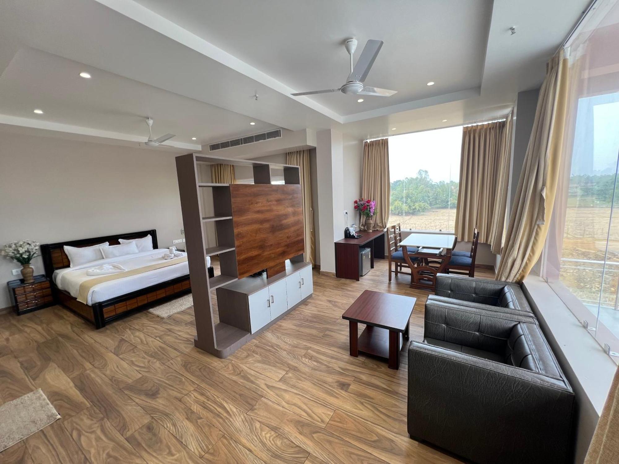 Finn'S Weaver Resort, Kāziranga Kültér fotó